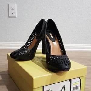 Black MaxStudio Charlee Pump Heels 6 1/2